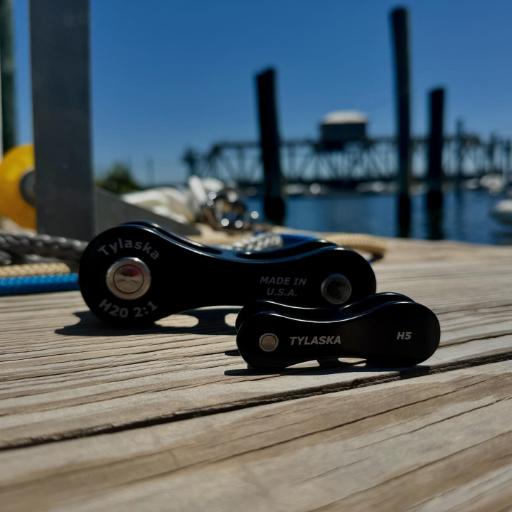 tylaska halyard shackle