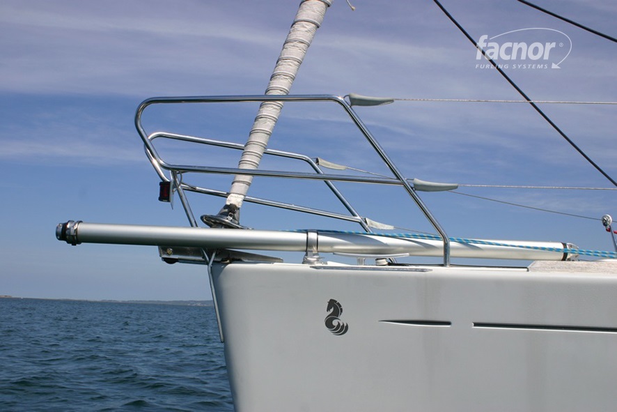 F-BS_Facnor Bowsprit In Use_001.jpg