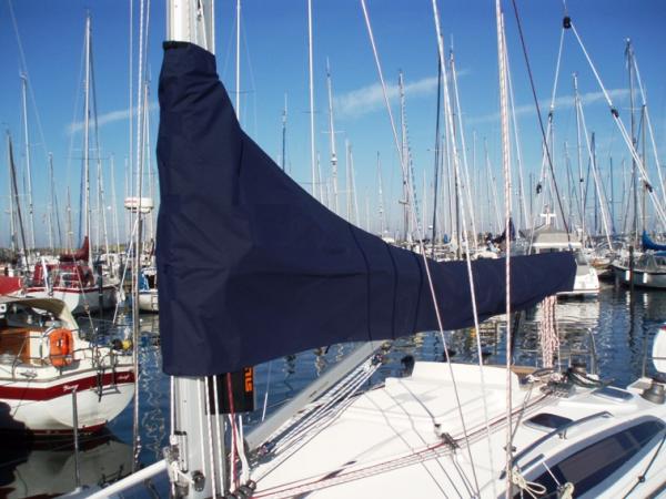 Oleu Mainsail boom cover