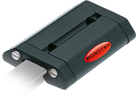 Chariot de rail de grand-voile Ronstan Série 14, 68mm 2x trous de montage fraisés 5mm (non taraudés)